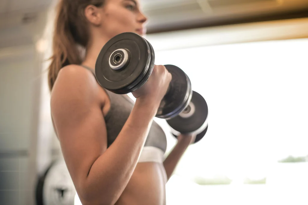 image of a woman making some exercises